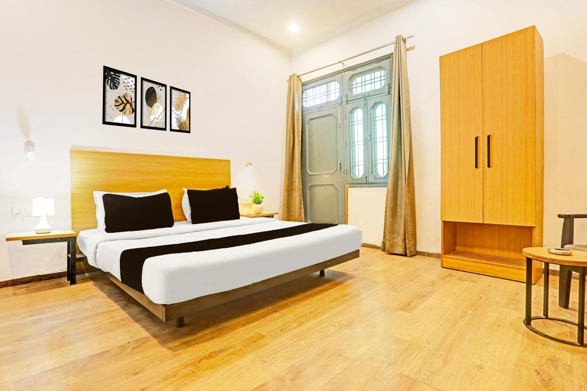Super Townhouse Vijay Khand Gomti Nagar 러크나우 외부 사진