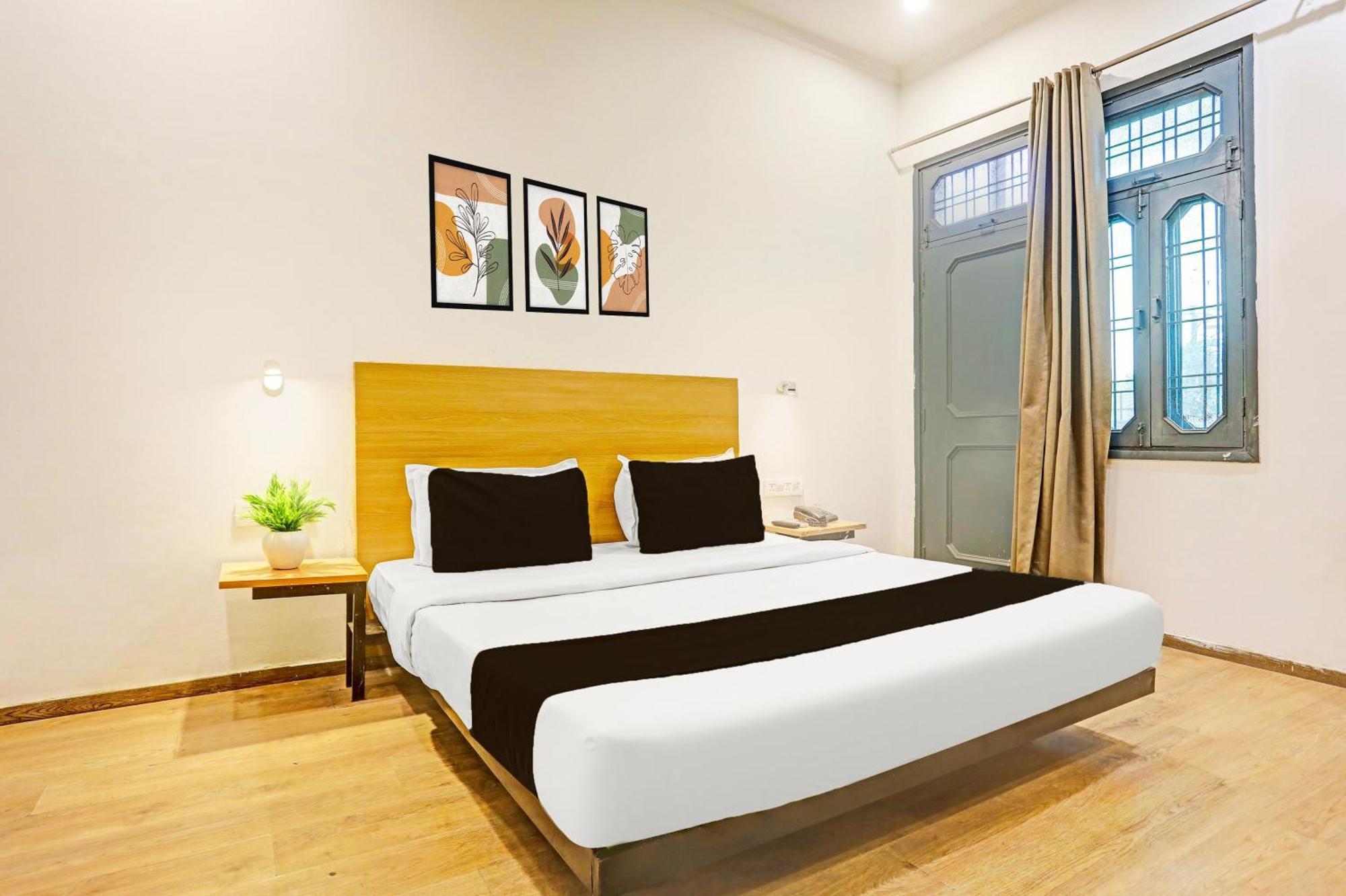 Super Townhouse Vijay Khand Gomti Nagar 러크나우 외부 사진