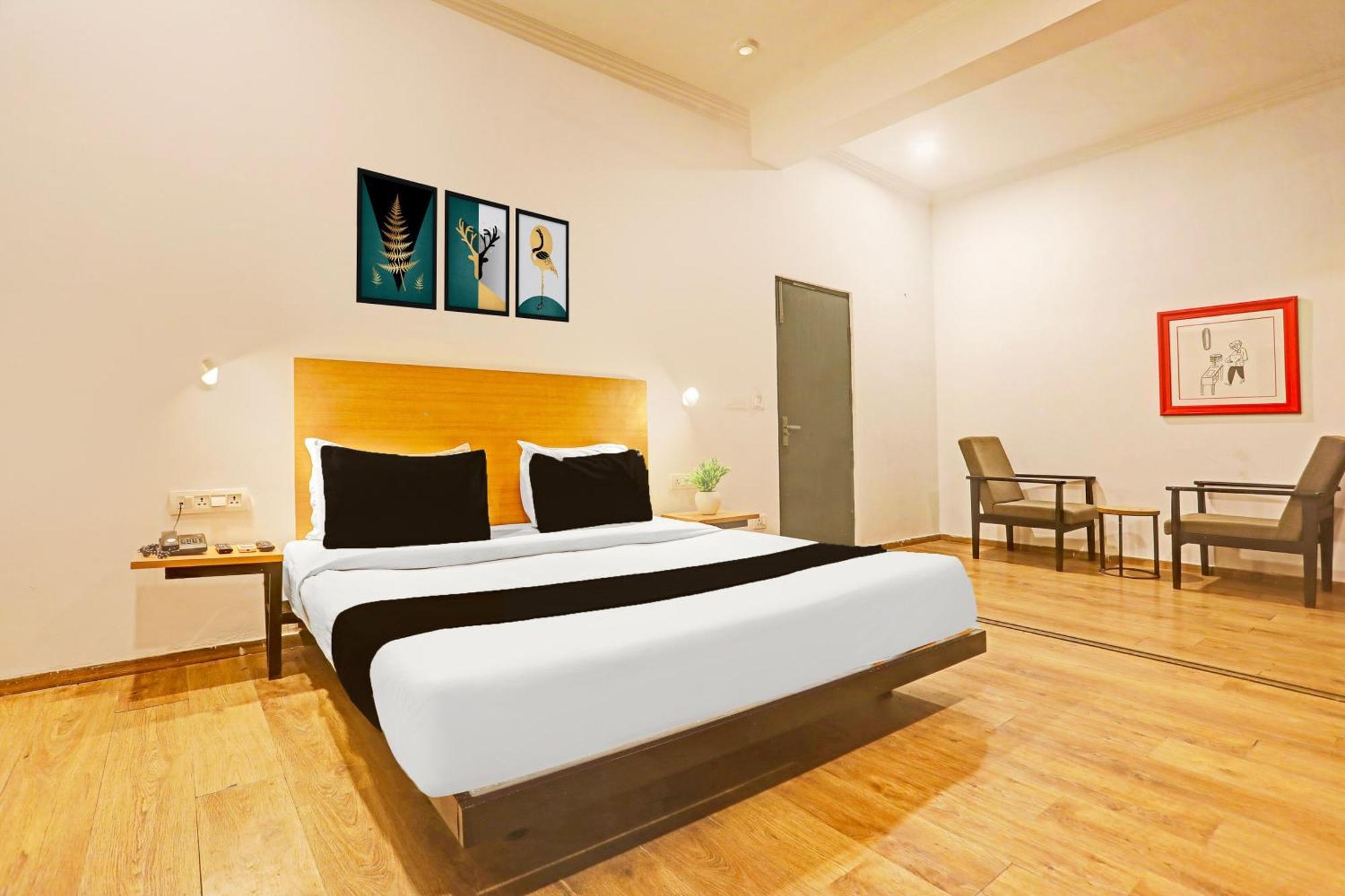 Super Townhouse Vijay Khand Gomti Nagar 러크나우 외부 사진
