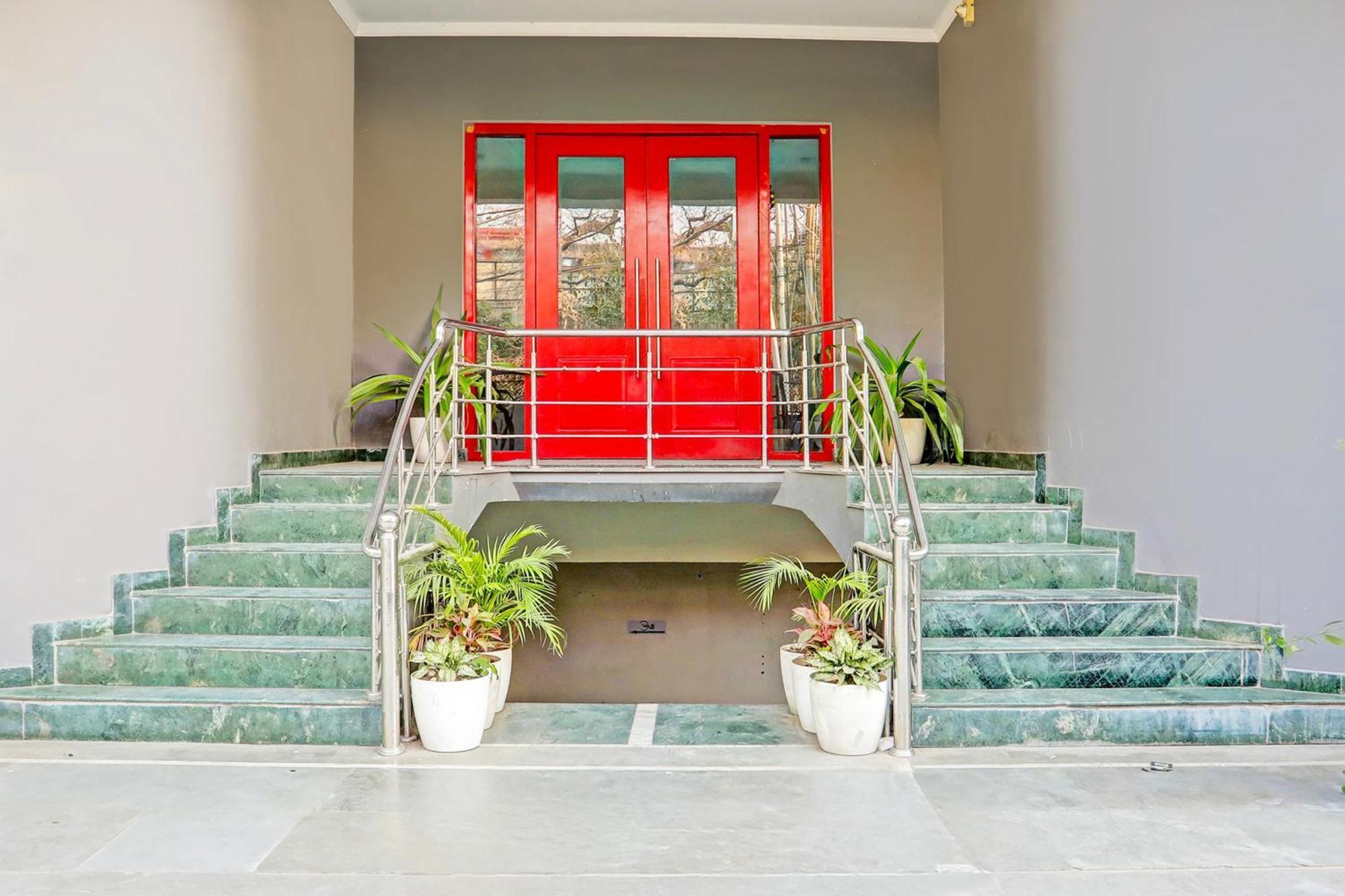 Super Townhouse Vijay Khand Gomti Nagar 러크나우 외부 사진