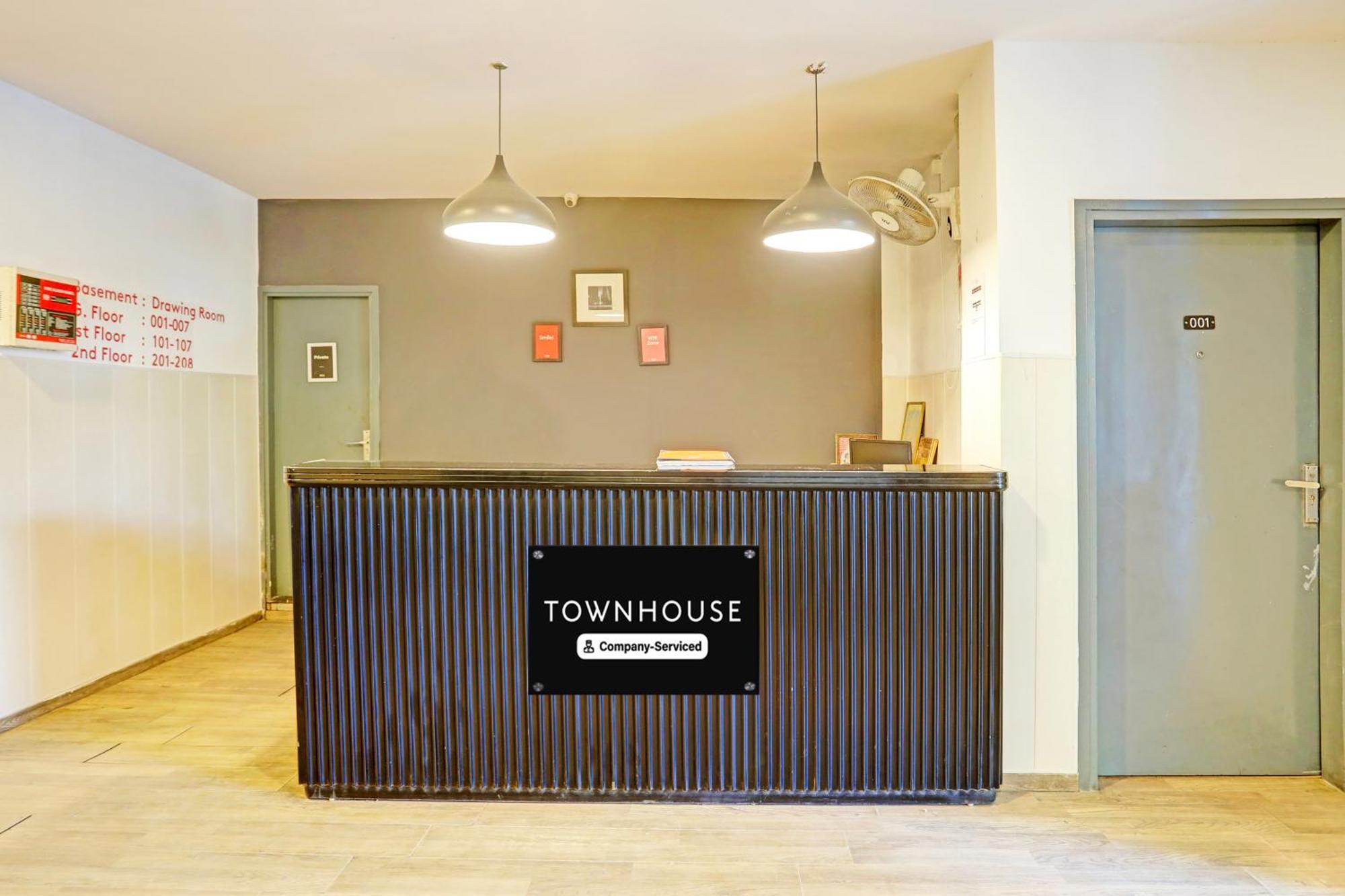 Super Townhouse Vijay Khand Gomti Nagar 러크나우 외부 사진
