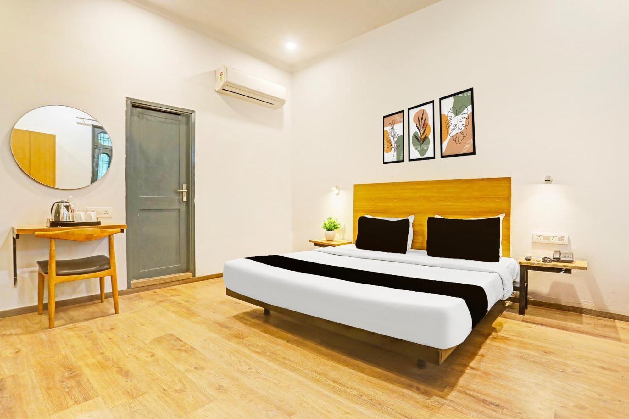 Super Townhouse Vijay Khand Gomti Nagar 러크나우 외부 사진