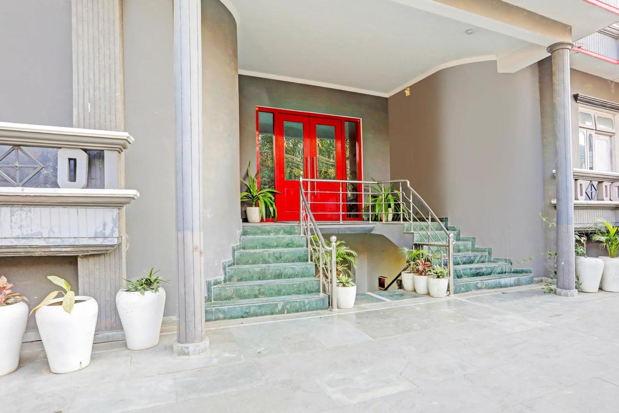 Super Townhouse Vijay Khand Gomti Nagar 러크나우 외부 사진