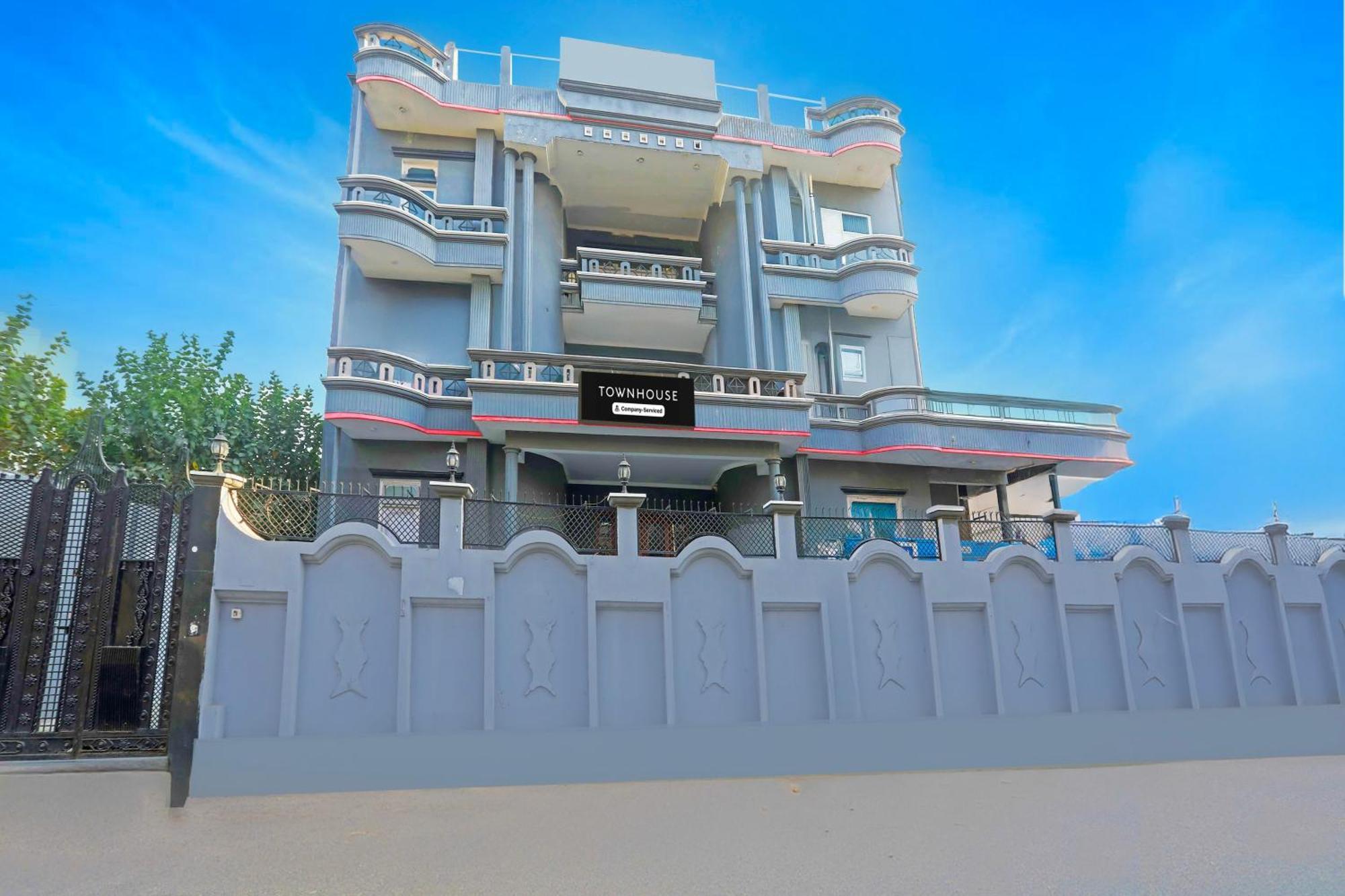 Super Townhouse Vijay Khand Gomti Nagar 러크나우 외부 사진